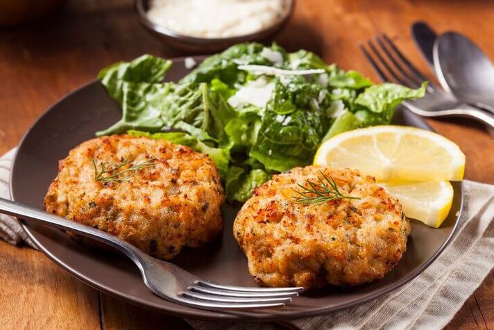 Fish cutlet is a healthy meal for those trying to lose 10 kilos in a month